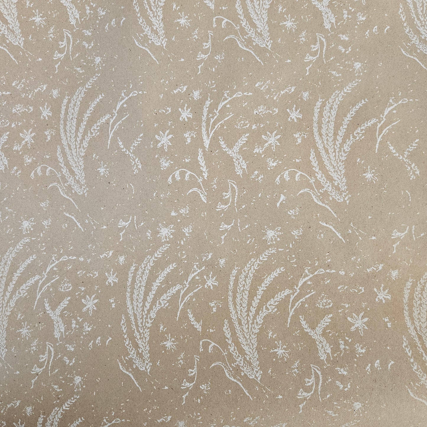 Wrapping Paper White Flowers on Kraft (10 or 50 Meter Roll)