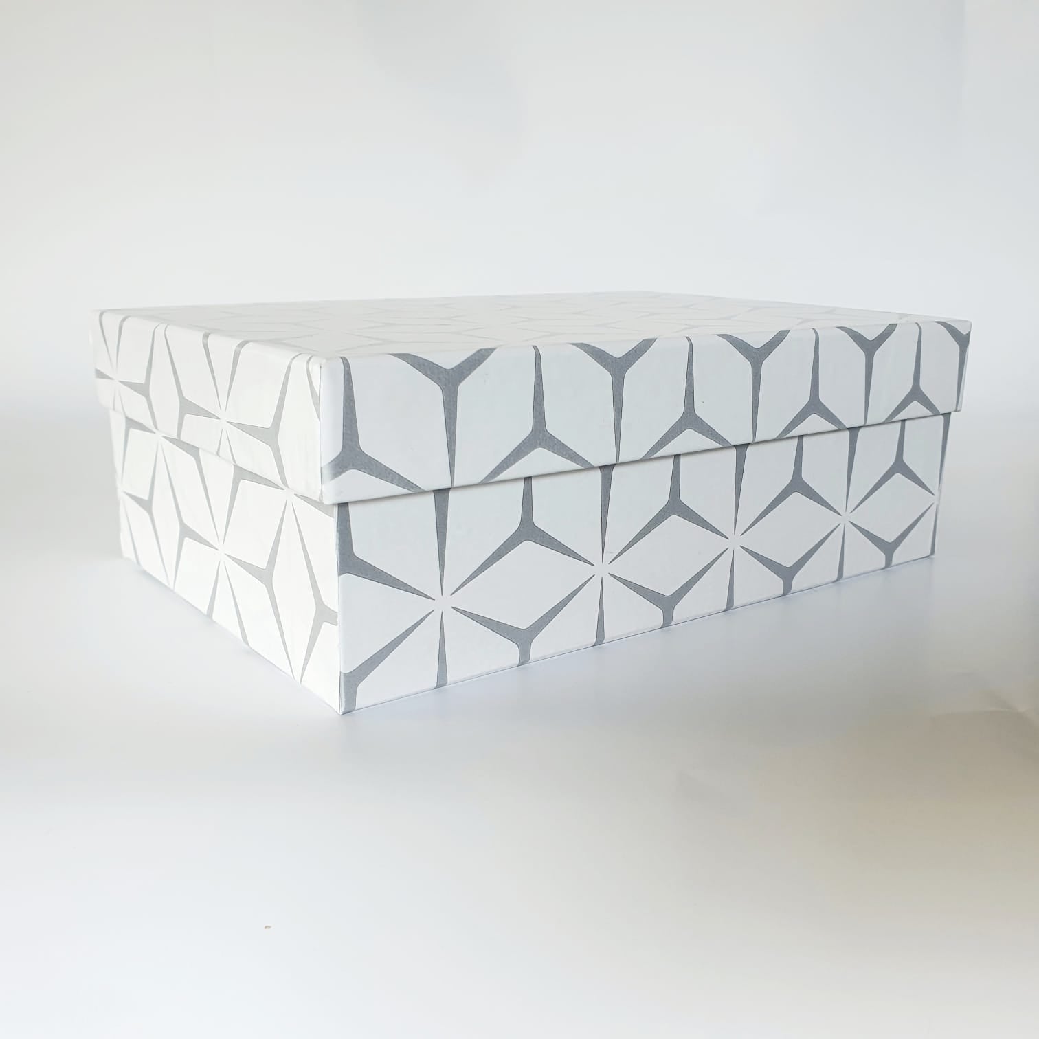 Gift Box Rectangle (Various Designs) 205mm x 140mm x 70mm – B Moore ...
